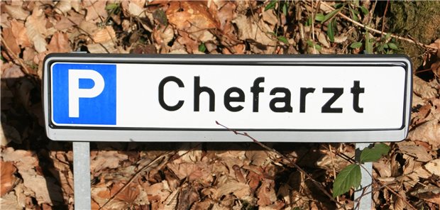 Immen weniger Oberärzte wollen Chefarzt werden.