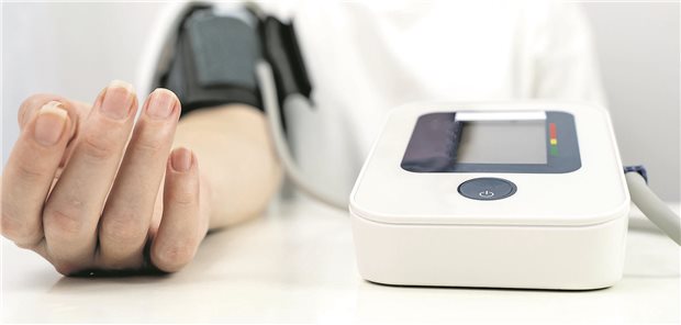 Einen „normalen Blutdruck“ haben laut European Society of Cardiology (ESC) nur Menschen mit Werten unter 120/70 mmHg.