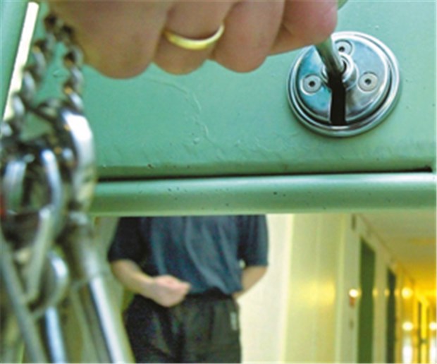 Hinter privaten Gittern - zu Recht Eingesperrt im privaten Maßregelvollzug: Kein Problem für Karlsruhe.