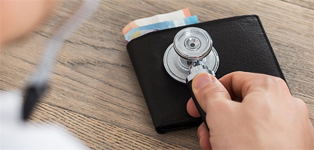 Einkommensdiagnose: Nun stammen mehr als drei Viertel aller Praxiseinnahmen von GKV-Patienten, so der ZiPP Jahresbericht.