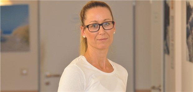 Jung, weiblich und in der Einzelpraxis Einzelpraxis in der Provinz kann auch für junge Ärztinnen reizvoll sein: HNO-Ärztin Eva-Maria Ebner ist seit fünf Jahren in Oldenburg in Holstein niedergelassen und hat ihre Entscheidung nicht bereut.