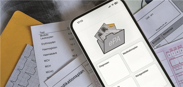 Elektronische Patientenakte auf einem Smartphone. Nicht überall herrscht Zufriedenheit mit der Erprobungsphase.