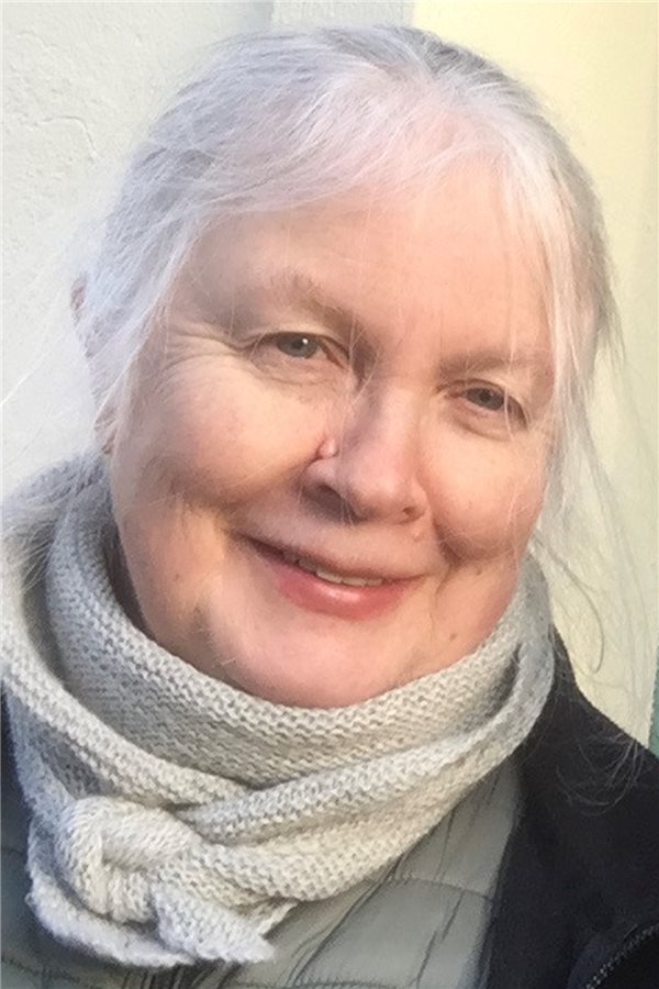 Brandenburger schicken Betten für ukrainische Kliniken Elisabeth Kunze, Leiterin der Ukraine-Hilfe aus Lobetal.