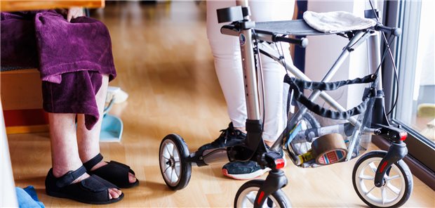 Ende 2021 wurden 83 Prozent der Pflegebedürftigen in Baden-Württemberg zu Hause versorgt, insgesamt fast 449.000 Menschen. Statistiker haben Erklärungen für diesen Trend.
