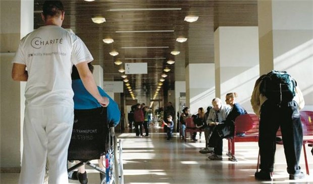 Mediziner brechen in Berlin ein lang gepflegtes Tabu Endstation Krankenhaus: Berufsbedingte psychische Probleme machen auch vor Ärzten nicht Halt.