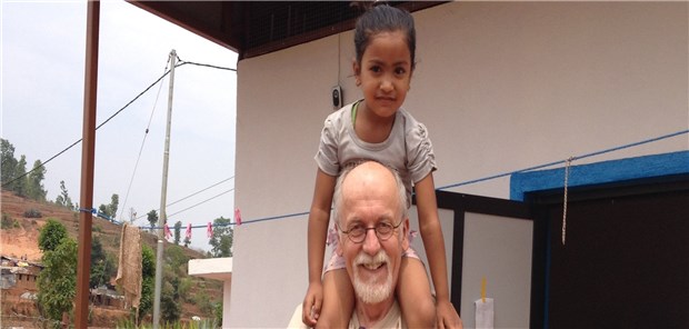 Vom See-Retter zur Hilfsorganisation Engagiert sich selbst regelmäßig bei Auslandseinsätzen: Der Vorsitzende von Cap Anamur, Kinderarzt Werner Strahl.