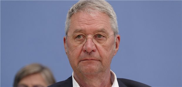 Verband der Ersatzkassen kritisiert „Entbudgetierungsmist“ des Ärztegipfels „Entbudgetierungsmist“: Uwe Klemens, ehrenamtlicher Verbandsvorsitzender des Verbandes der Ersatzkassen, zeigte sich am Mittwoch ziemlich sauer.