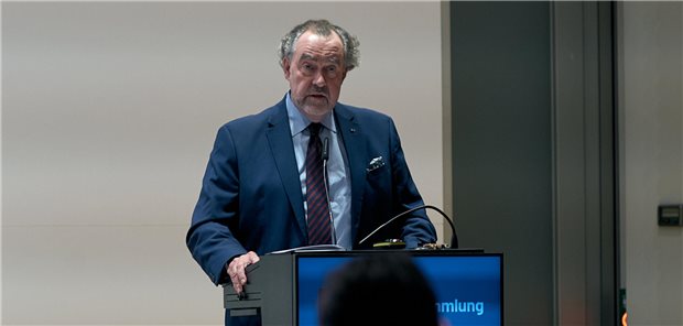 KV Nordrhein fordert neue Notdienst-Finanzierung – und startet Umlagemodell KVNo-Vize Dr. Carsten König am Freitag bei der Vertreterversammlung.