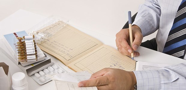 Am besten nur mit Kammer-Segen Erfahrungen sammeln mit Arzneimitteln unter Alltagsbedingungen: Darum geht es in AWBs.