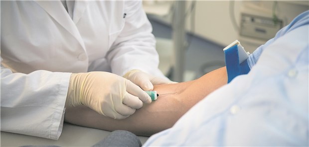 Erhöhtes NT-proBNP und hs-TnT? Dann könnte bei VHF-Patienten ein Screening sinnvoll sein.