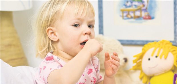 Erkältungsähnliche Symptome aufgrund einer RSV-Infektion: Diese betreffen aktuell immer mehr Säuglinge und Kleinkinder. 