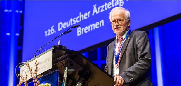Eröffnung des 126. Deutschen Ärztetages im Konzerthaus „Glocke“. Begrüßung Dr. Johannes Grundmann, Präsident der Ärztekammer Bremen.