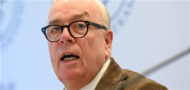 Bundesärztekammer-Präsident Dr. Klaus Reinhardt auf einer Pressekonferenz.