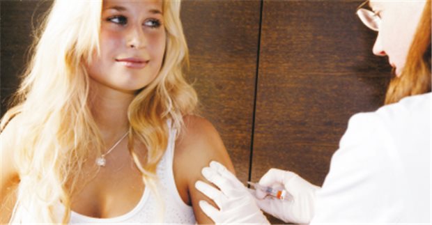 Erwachsenen wird jetzt zu einer Keuchhusten-Impfung geraten, Frauen mit Kinderwunsch brauchen den Schutz sofort. © GSK