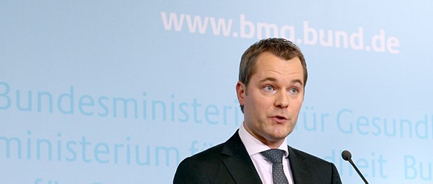 Das Bahr-Ultimatum Erzürnter Minister: Wann schütten die Kassen endlich Prämien aus?