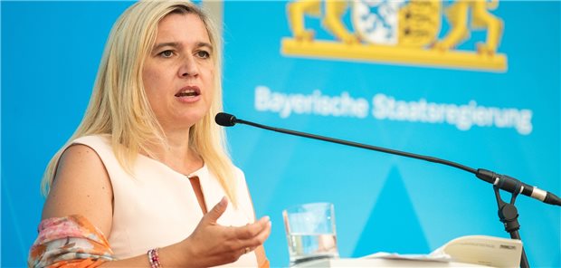 Trotz Pannen: Ministerin Huml hält an Corona-Teststrategie fest „Es geht nicht um irgendwelche sinnlosen Massentestungen“, so Bayerns Gesundheitsministerin Melanie Huml (CSU).
