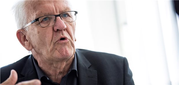 2G-Regel gilt bald auch in Baden-Württemberg Es handele sich bei der Verordnung nicht um eine Strafaktion mit Blick auf gegen Corona Ungeimpfte, sagt Winfried Kretschmann (Grüne), Ministerpräsident in Baden-Württemberg.