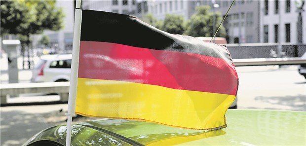 WM-Siege: Fundament für Identifikation Es ist wieder so weit – Flagge zeigen zur Fußball-Weltmeisterschaft in Russland Noch hat das deutsche Team alle Chancen.