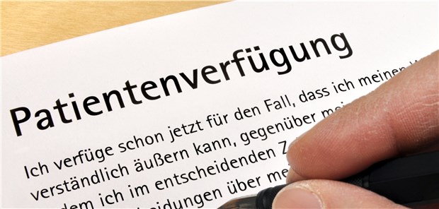 Zwangsbehandlung trotz Patientenverfügung rechtens Es kommt auf den jeweiligen Zustand des Patienten an, ob der in der Verfügung festgelegte Wille im Ernstfall zählt.