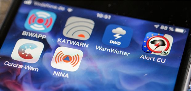 Big Data, KI und Apps: Künftig Pflichtwissen für Hallenser Medizinstudenten Es muss ja nicht gleich die Corona-Warn-App sein, aber das Schreiben einer digitalen Gesundheits-Anwendung sollen die Medizinstudenten an der Uni Halle im Idealfall künftig auch beherrschen.