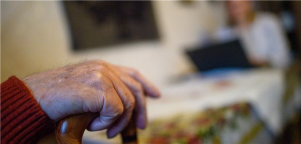 Es muss nicht immer live vor Ort sein: Pflegebegutachtungen werden zumindest in Hessen mittlerweile auch über Videokontakt vorgenommen. 