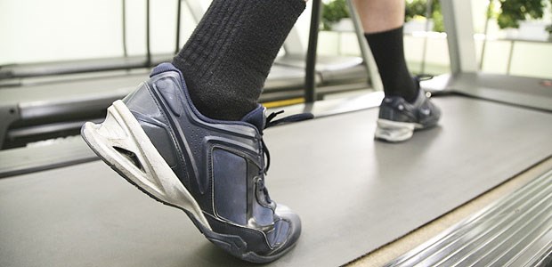 Dreimal vier Minuten bis zur Fitness Es musst nicht unbedingt das Laufband sein - auch schnelles Treppensteigen hilft.