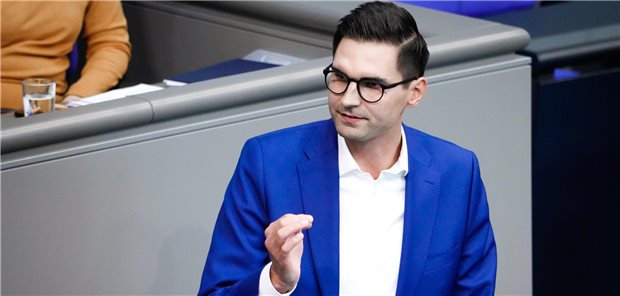 „Es sollte Ziel sein, mehr Ärzte ins Land zu bringen anstatt solch ein Konstrukt künstlich am Leben zu erhalten“: Unions-Fraktionsvize Sepp Müller (Archivbild) zum geplanten bundesweiten Aufbau von Gesundheitskiosken.
