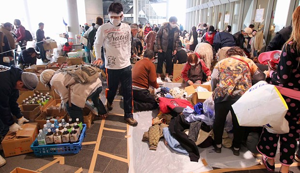Was Staaten widerstandsfähig gegen Katastrophen macht Evakuierung der Menschen nach einem Erdbeben in Japan: Nicht jedes Land bekommt die Folgen einer Naturkatastrophe schnell in den Griff.