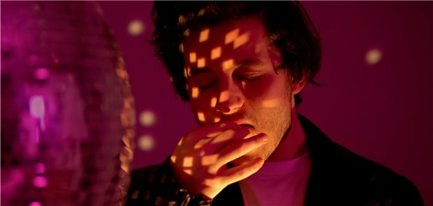 Experten beobachten eine „besorgniserregende“ Zunahme des Substanzgebrauchs in Verbindung mit Sexualität. (Symbolbild mit Fotomodell)