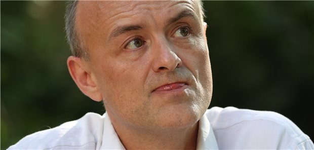 Queen-Besuch trotz Corona? Exregierungsberater Dominic Cummings wartet ständig mit Details aus seiner Zusammenarbeit mit dem britischen Premierminister Boris Johnson auf. Manche sehen darin einen Rachefeldzug, weil sich Johnson von Cummings im Streit getrennt hat.