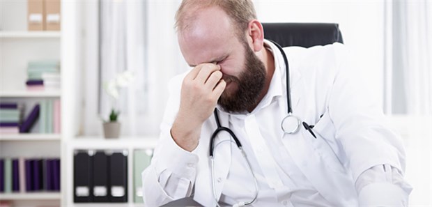 Mit den Überstunden steigt das Schlaganfall-Risiko Exzessive Überstunden sind schlecht für Herz und Gefäße.