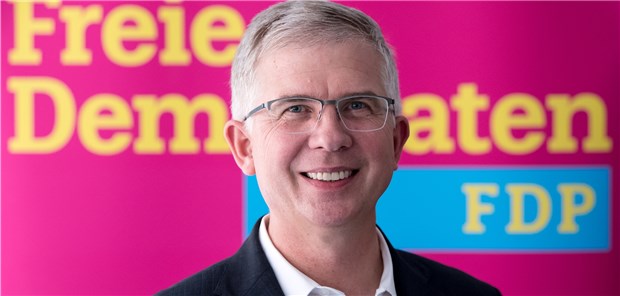 FDP geißelt Planwirtschaft in der Versorgung FDP-Bundestagsabgeordneter Andrew Ullmann in der Zentrale der FDP Bayern in München. (Archivbild)