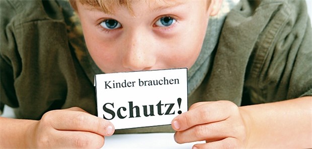 Öffentliche Anhörung zum Tatort Familie Familien sollen Kindern Schutz bieten. Doch die allermeisten sexuellen Übergriffe ereignen sich genau dort.