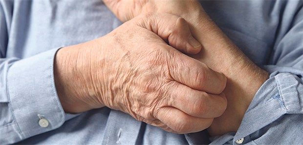 Wenn's juckt, cremen statt kratzen Fast jeder zweite Dialysepatient leidet unter Pruritus, und zwar meist an den Armen und am Rücken.