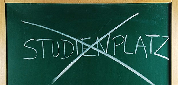 Exmatrikuliert nach dem ersten Semester Fehlende Kapazitäten an der Uni: Mit dieser gerichtlichen Begründung haben 19 Studenten in Mainz ihren Studienplatz in Medizin nachträglich verloren.