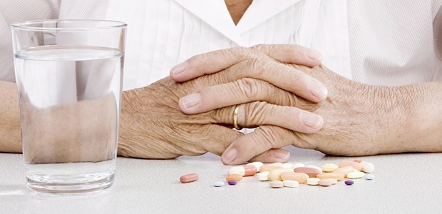 Sinn und Zweck jeder dritten Arznei ist vielen unklar Fehlender Überblick bei mehr als vier Medikamenten? Das kommt bei älteren Patienten häufig vor.