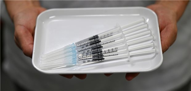 Bundesgesetzblatt: Corona-Schutzimpfung ist ab 8. April Regelversorgung Fertig für die Impfung: Spritzen mit COVID-19-Impfstoff werden auch künftig gebraucht. Aktuell hat die Nachfrage allerdings erheblich nachgelassen. (Archivbild)
