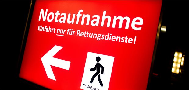 Verbände fordern: Kliniken muss jetzt schon geholfen werden Finanziell gesehen sind viele Krankenhäuser selbst ein Notfall. Ärzteverbände fordern deshalb schnelle Hilfen von der Politik.
