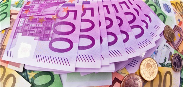 1,5 Milliarden Minus bei den gesetzlichen Kassen Finanzreserven bei den Kassen müssen abgebaut werden – die Krankenkassen melden für das vergangenen Jahr ein Defizit.