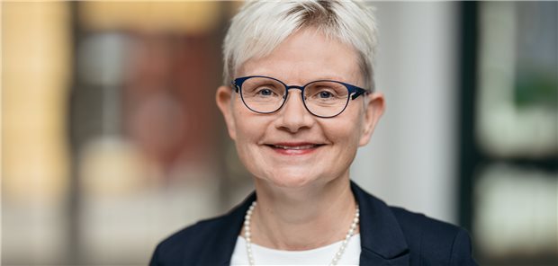BARMER Thüringen fordert Maßnahmen für Hitzeschutz im Gesundheitswesen Birgit Dziuk, Landesgeschäftsführerin der BARMER Krankenkasse, aufgenommen am 09.10.2019 in Erfurt (Thüringen)