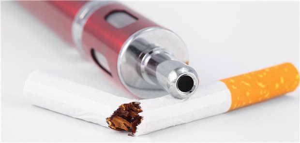 Finger weg vom E-Dampf, wenn man mit dem Rauchen aufhören will, appellieren Pneumologen und andere Ärzte an Verbraucher und Patienten.