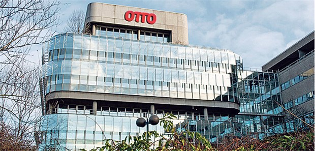 Verbot für Rx-Boni bestätigt Firmenzentrale des Versand-Riesen Otto in Hamburg-Bramfeld. 2006 schloss Otto eine Marketingkooperation mit DocMorris.