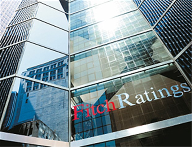 Drei Buchstaben lassen den Markt erschüttern Fitch ist eine der drei weltweit größten Rating-Agenturen. Ihr Urteil zur Bonität von Anleihen kann Staaten in die Krise fallen lassen. © dpa