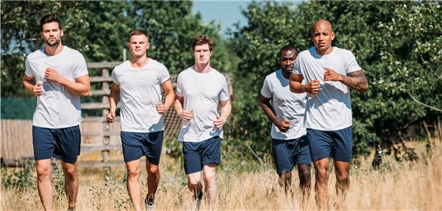 Sport verändert Fettstoffwechsel viel stärker als gedacht Fitnesstraining – eine homogene Studiengruppe, etwa männliche Soldaten, ermöglicht es, bei der Beurteilung des Trainingseffektes Störgrößen wie Ernährung und Arbeitsbelastung weitgehend auszuschalten. (Symbolbild)
