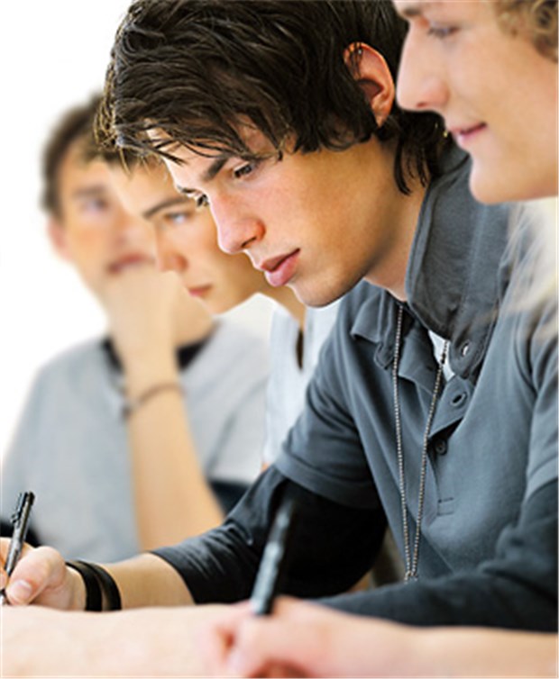 Ein Gymnasium ganz allein für Jungs Fleißige Jungs - besser in der Schule ohne Mädchen?