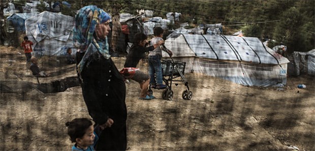 Kann es illegal sein, ein Menschenleben zu retten? Flüchtlinge im Lager Moria auf Lesbos.