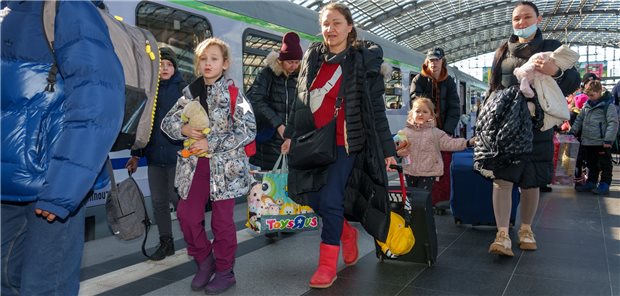 Flüchtlingen aus der Ukraine, die sich rund um Essen niederlassen, will das Uniklinikum mit Beschäftigung Halt geben.