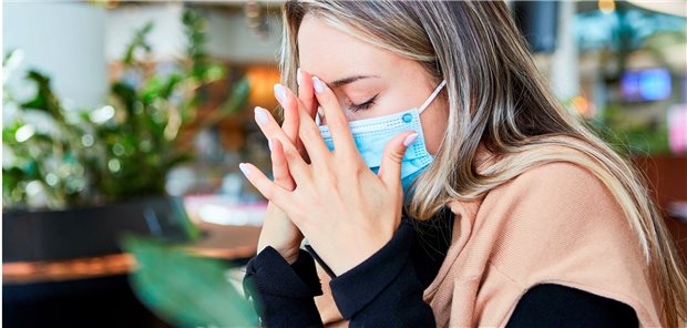 Folgen von COVID-19: Für manch einen Patienten ist die Erkrankung nach Entlassung aus der Klinik nicht vorbei, etwa im Hinblick auf psychische Folgeschäden.