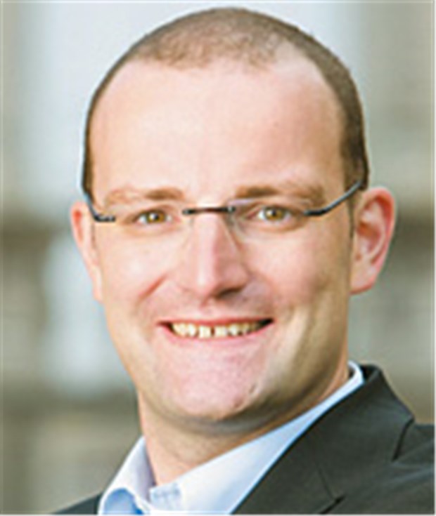 CDU will künftig gesetzlich Versicherte wie Privatpatienten behandeln lassen Fordert eine Verbesserung des Services für Patienten in Klinik und Praxis: Jens Spahn.