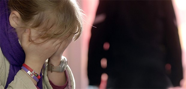 Das macht Männer zu Kinderschändern Forscher sind der Ursache dafür, warum Männer Kindesmissbrauch begehen, ein großes Stück näher gekommen.